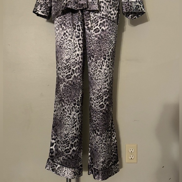 Victoria’s Secret cheetah print pj set - Picture 4 of 6